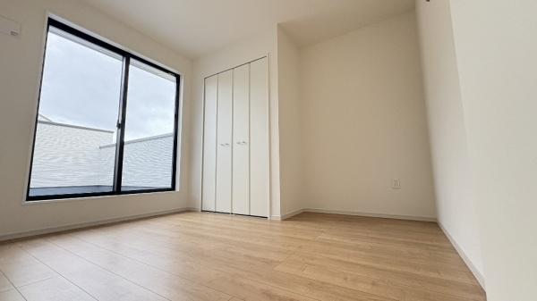 栄区庄戸1丁目(洋室)