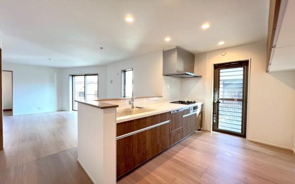 鎌倉市大船　全２棟Ｂ号棟