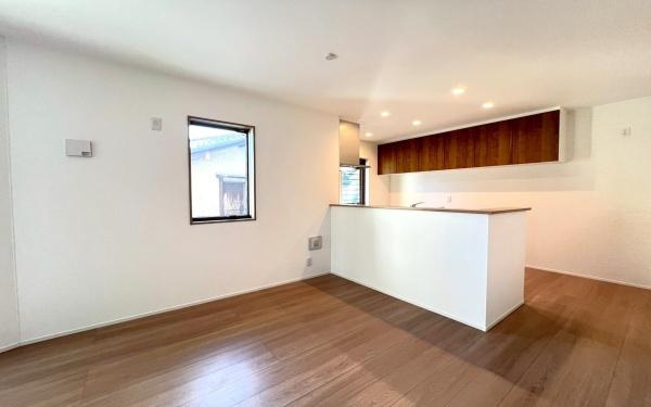 鎌倉市大船　全２棟Ｂ号棟