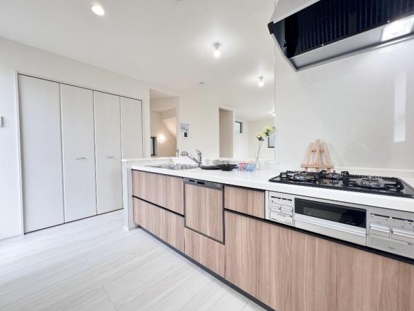 川崎市幸区小向西町４丁目の新築一戸建