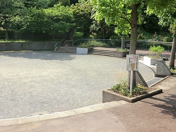 保土ヶ谷区法泉３丁目(境木町公園)