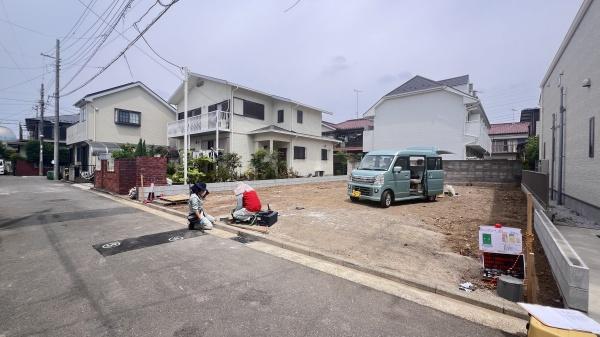 港北区高田東1丁目 全2棟B棟(前面道路含む現地写真)