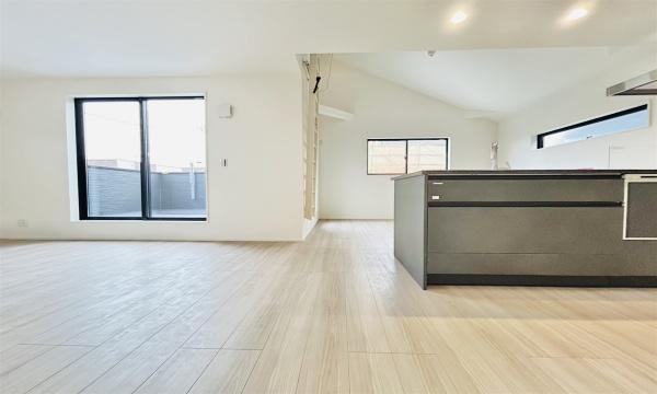 瀬谷区阿久和西３丁目　全４棟１号棟