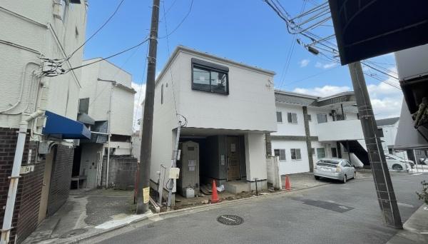 都築区川和町　全１棟