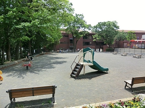 瀬谷区瀬谷２丁目　全１棟(瀬谷第三公園)