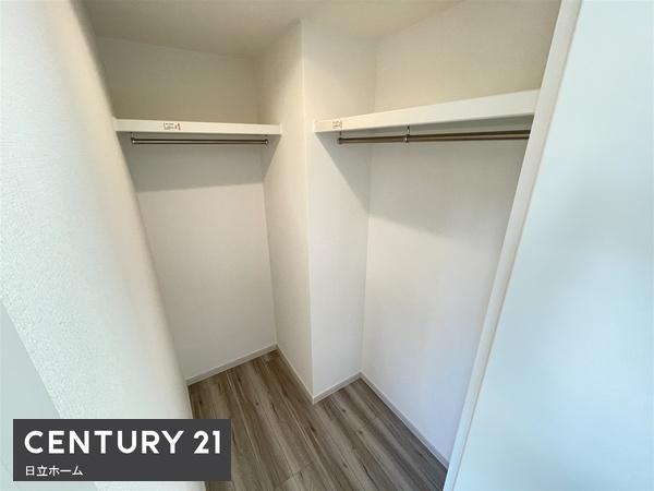 泉区中田東4丁目 全2棟1号棟(収納)