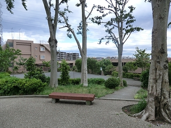 旭区四季美台　全１棟(中沢町清水ケ丘公園)