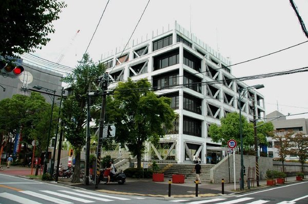 保土ヶ谷区桜ヶ丘１丁目(保土ケ谷区役所)