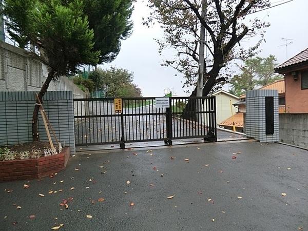 横浜市都筑区佐江戸町の中古一戸建て(横浜市立都田中学校)