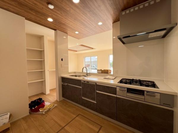 茅ヶ崎市高田３丁目の新築一戸建