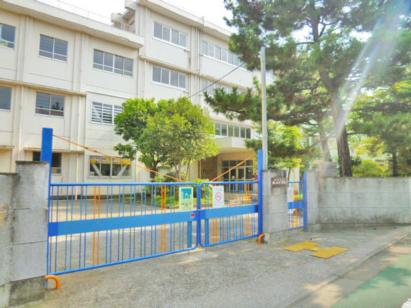 川崎市高津区梶ケ谷３丁目の新築一戸建(川崎市立梶ケ谷小学校)