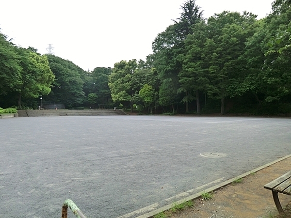 保土ヶ谷区上菅田町　全１棟(竹山南公園)