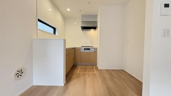 保土ケ谷区瀬戸ケ谷町　全１棟１号棟