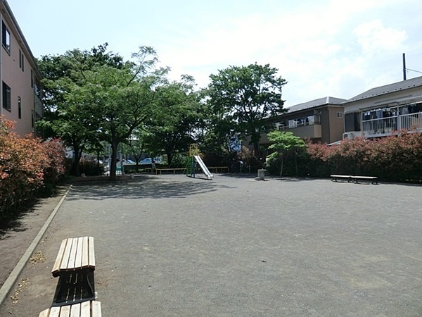 港北区綱島東５丁目(箕輪町公園)