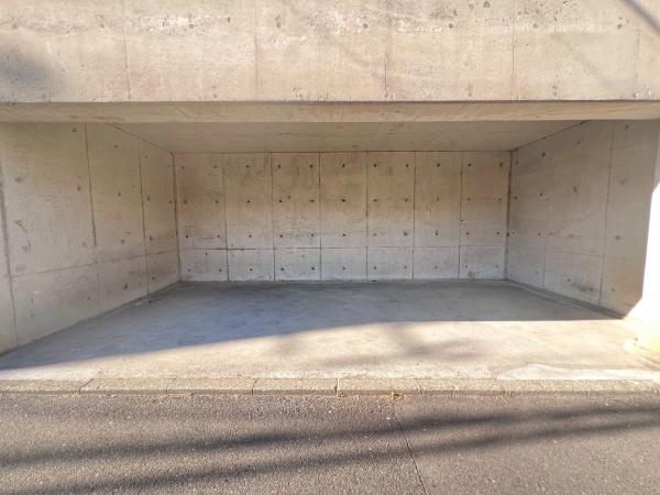 横浜市磯子区滝頭１丁目の中古一戸建て