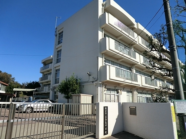 青葉区奈良町　全１棟(横浜市立奈良中学校)