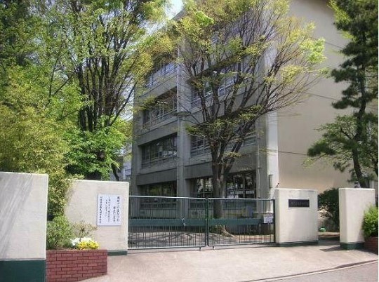 川崎市多摩区栗谷２丁目の中古一戸建て(川崎市立南生田中学校)