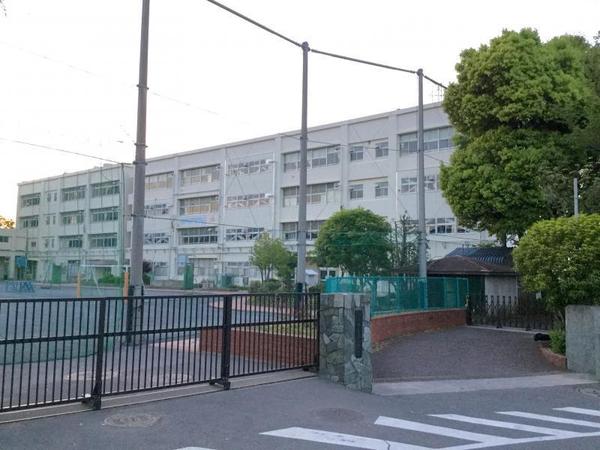 緑区三保町　８号棟(横浜市立三保小学校)