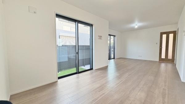 泉区新橋町　全２棟２号棟