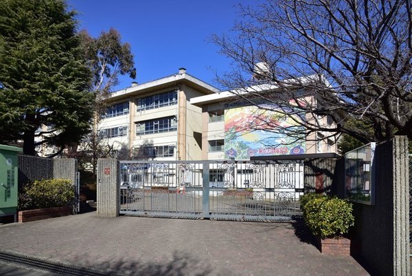 川崎市宮前区鷺沼２丁目の新築一戸建(川崎市立有馬中学校)