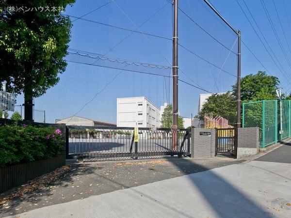 たまプラーザ団地６街区３号棟(横浜市立美しが丘小学校)