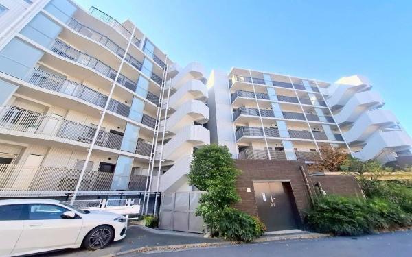 ＢＥＬＩＳＴＡあざみ野