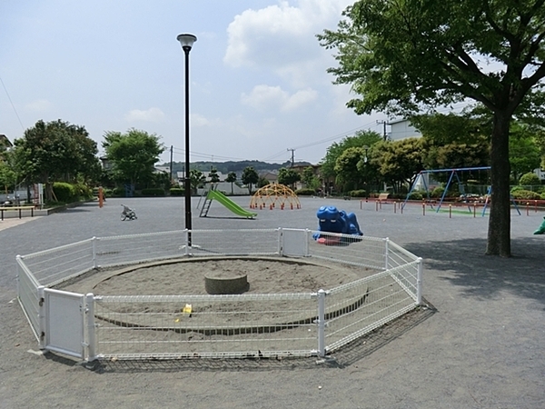 栄区桂台西１丁目(桂台第二公園)