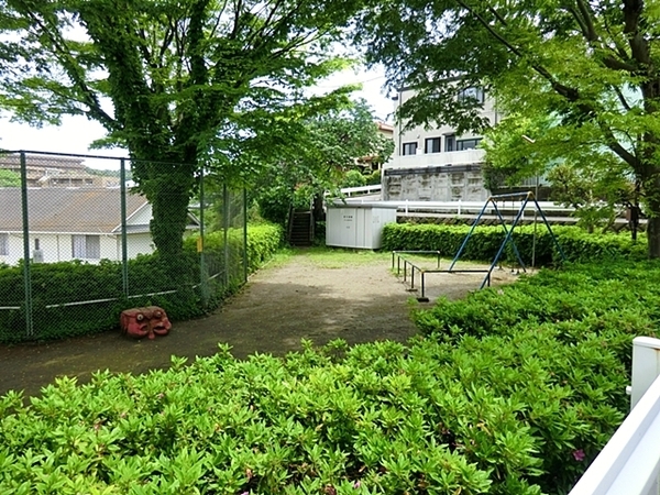 藤和ライブタウン鎌倉七里ガ浜Ｃ棟(腰越かに公園)