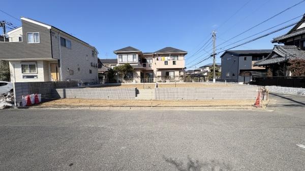 港南区日限山３丁目　全２棟Ａ号棟