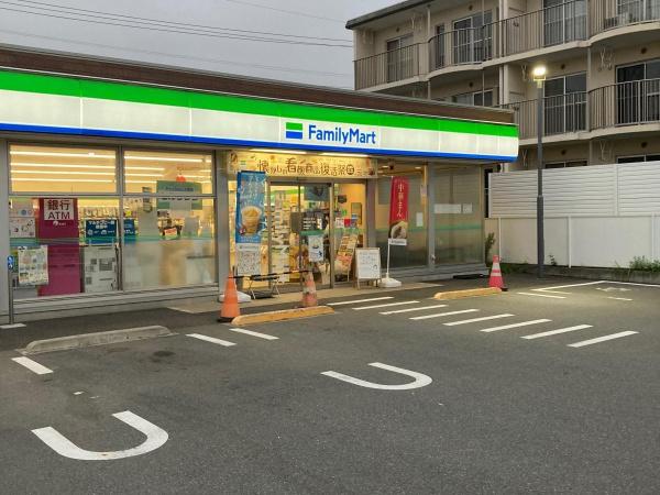 港南区日限山３丁目　全２棟Ｂ号棟(ファミリーマート日限山四丁目店)