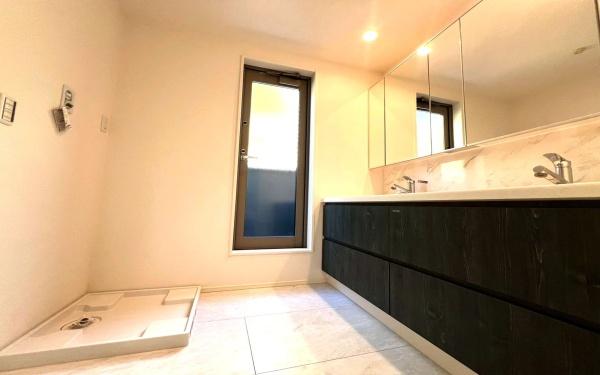 戸塚区南舞岡３丁目　全３棟１号棟