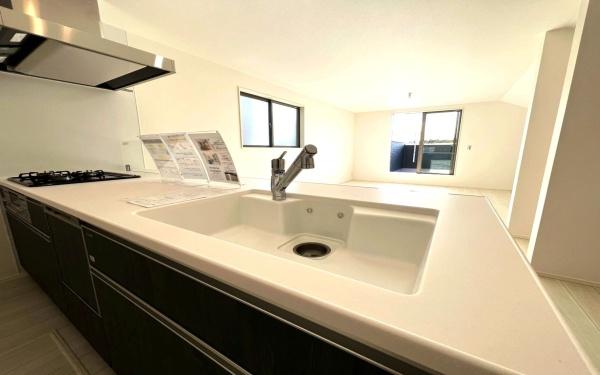 戸塚区南舞岡３丁目　全３棟１号棟