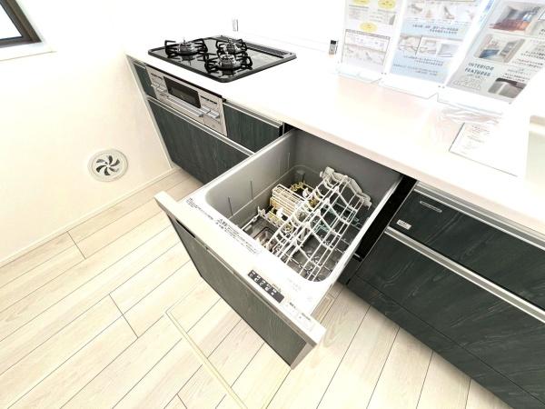 戸塚区南舞岡３丁目　全３棟１号棟