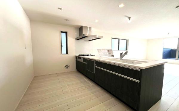 戸塚区南舞岡３丁目　全３棟１号棟