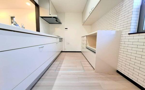 横浜市神奈川区三枚町の中古一戸建て