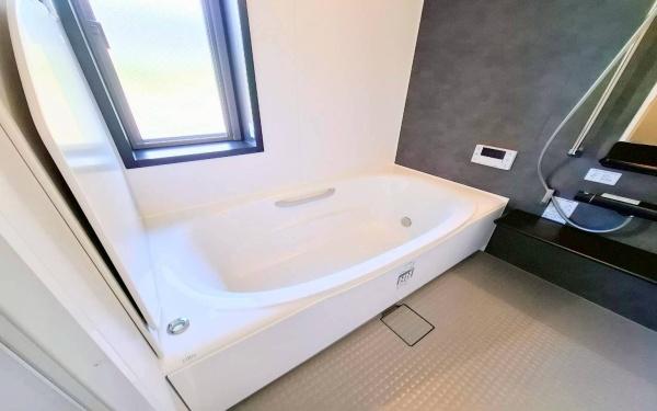 横浜市神奈川区三枚町の中古一戸建て