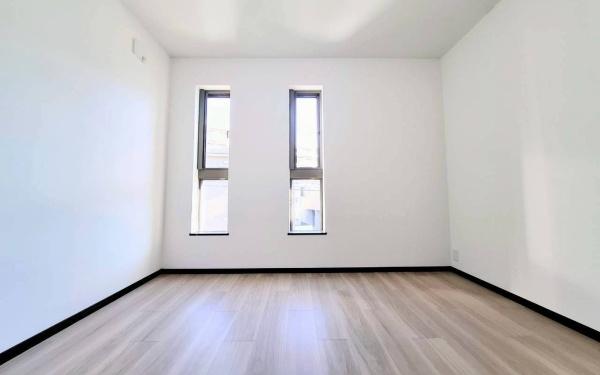 横浜市神奈川区三枚町の中古一戸建て