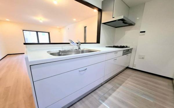 横浜市神奈川区三枚町の中古一戸建て