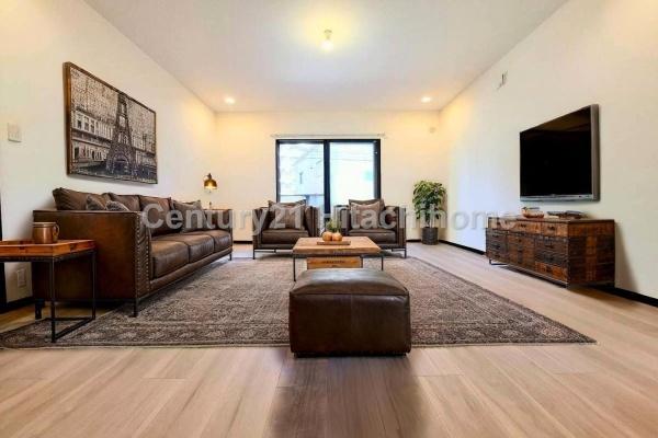 神奈川区三枚町　戸建て