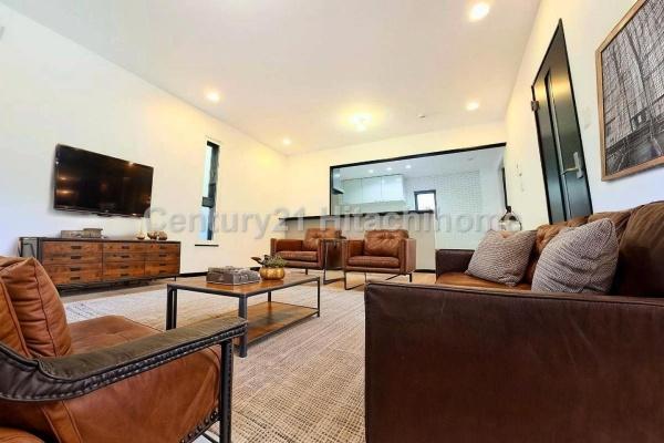 神奈川区三枚町　戸建て