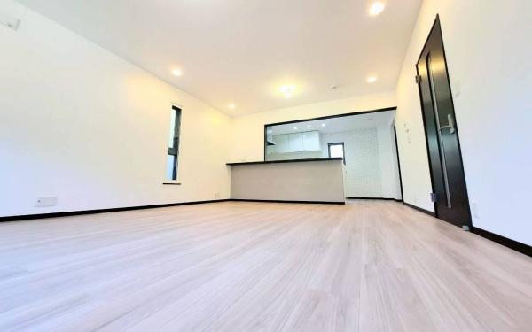 横浜市神奈川区三枚町の中古一戸建て