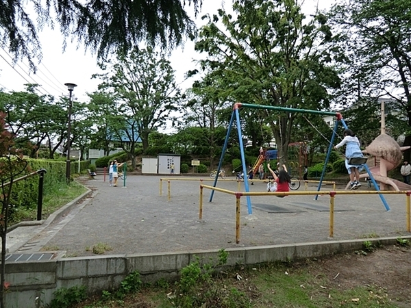 緑区長津田町　１号棟(つくし野貝がら児童公園)
