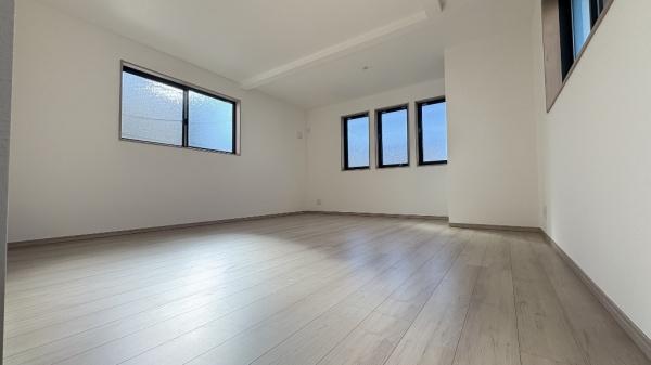 鶴見区東寺尾３丁目　全１棟