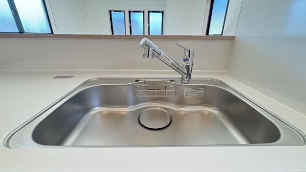 鶴見区東寺尾３丁目　全１棟