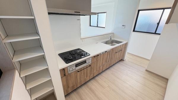 鶴見区東寺尾３丁目　全１棟