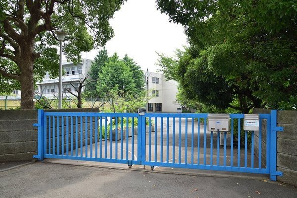 県ドリームハイツ１７号棟(横浜市立深谷中学校)