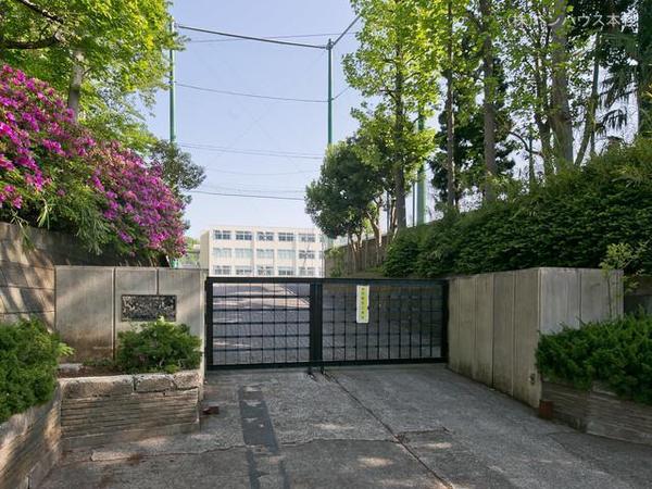 たまプラーザ団地３街区６号棟(横浜市立美しが丘中学校)