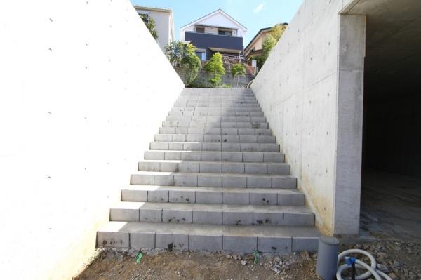 磯子区岡村2丁目　全2棟3号棟