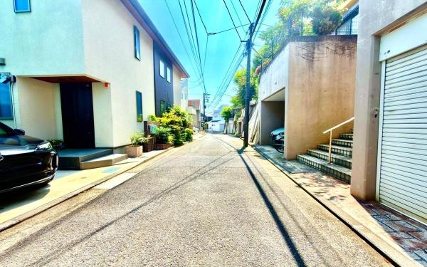 保土ヶ谷区鎌谷町　全１棟