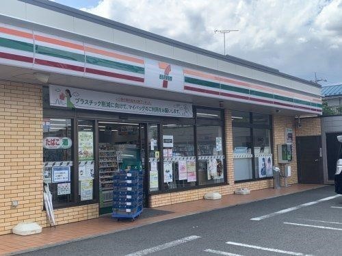 クリオ向ヶ丘遊園壱番館(セブンイレブン川崎生田８丁目店)